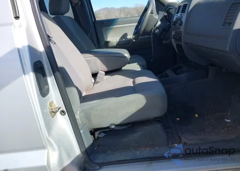 2006 Dodge Dakota Slt z USA, uszkodzony, nr VIN 1D7HW42NX6S501840